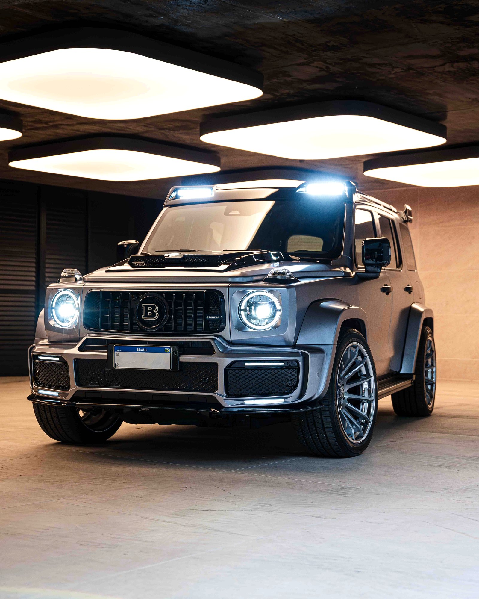 Frente de SUV premium personalizado
